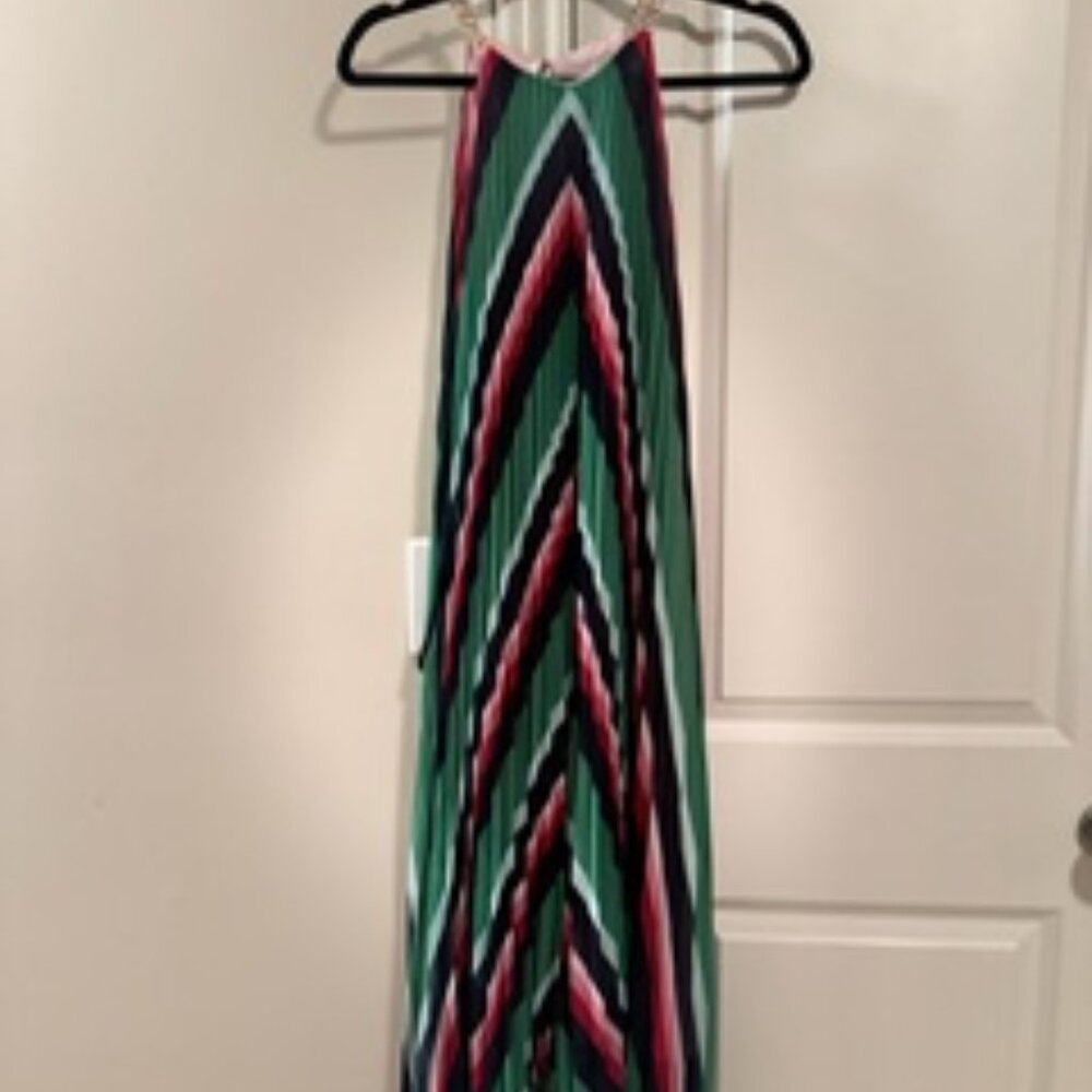💚 Ted Baker Pleated Chevron Maxi Dress
